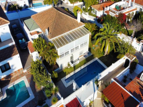 Lovely villa with swimming pool
